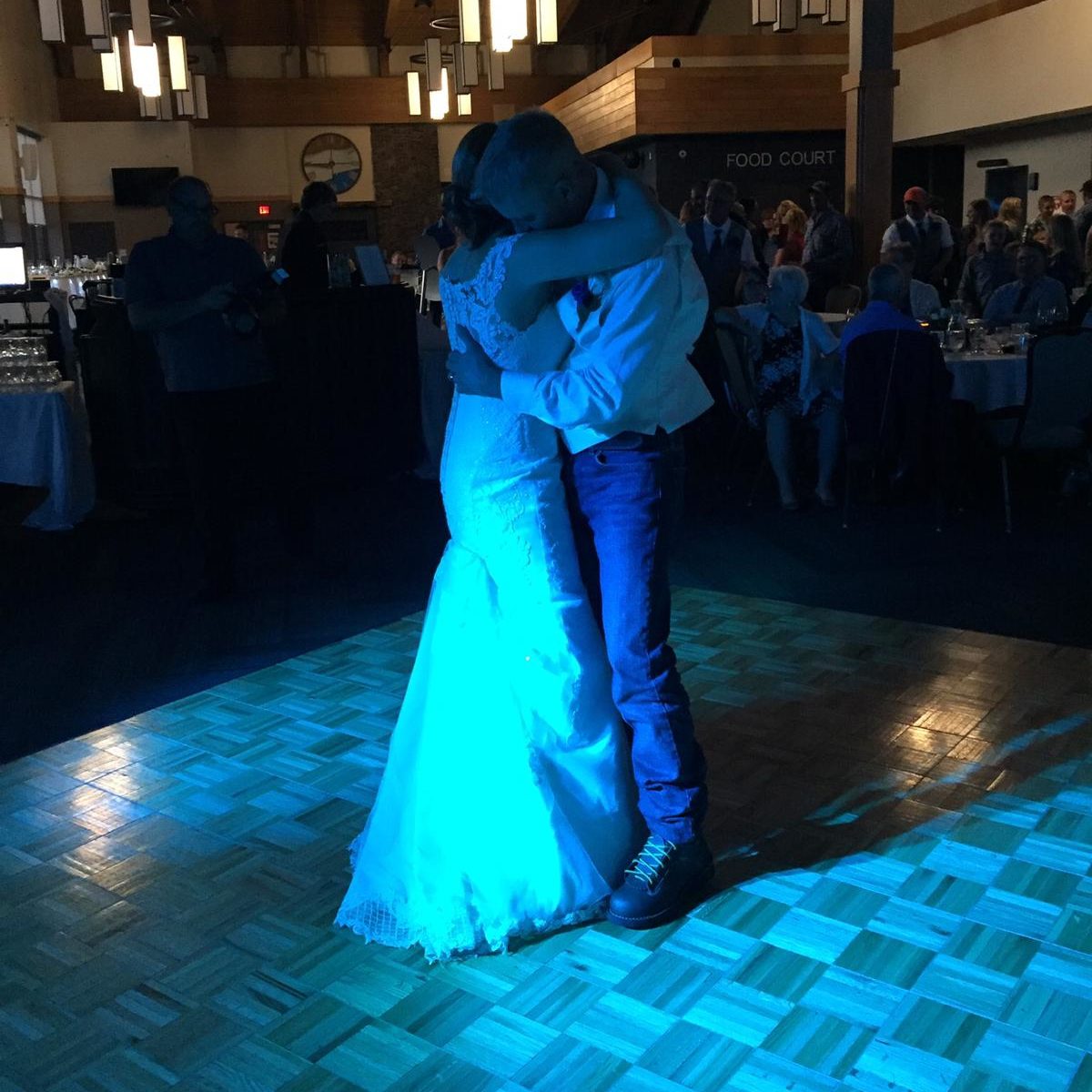 Giants Ridge Chalet Wedding DJ Review 1 Giants Ridge Wedding DJ e1568823854219