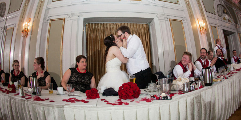 dinner kisses